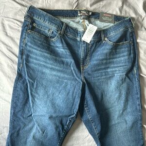 Torrid crop boyfriend capris